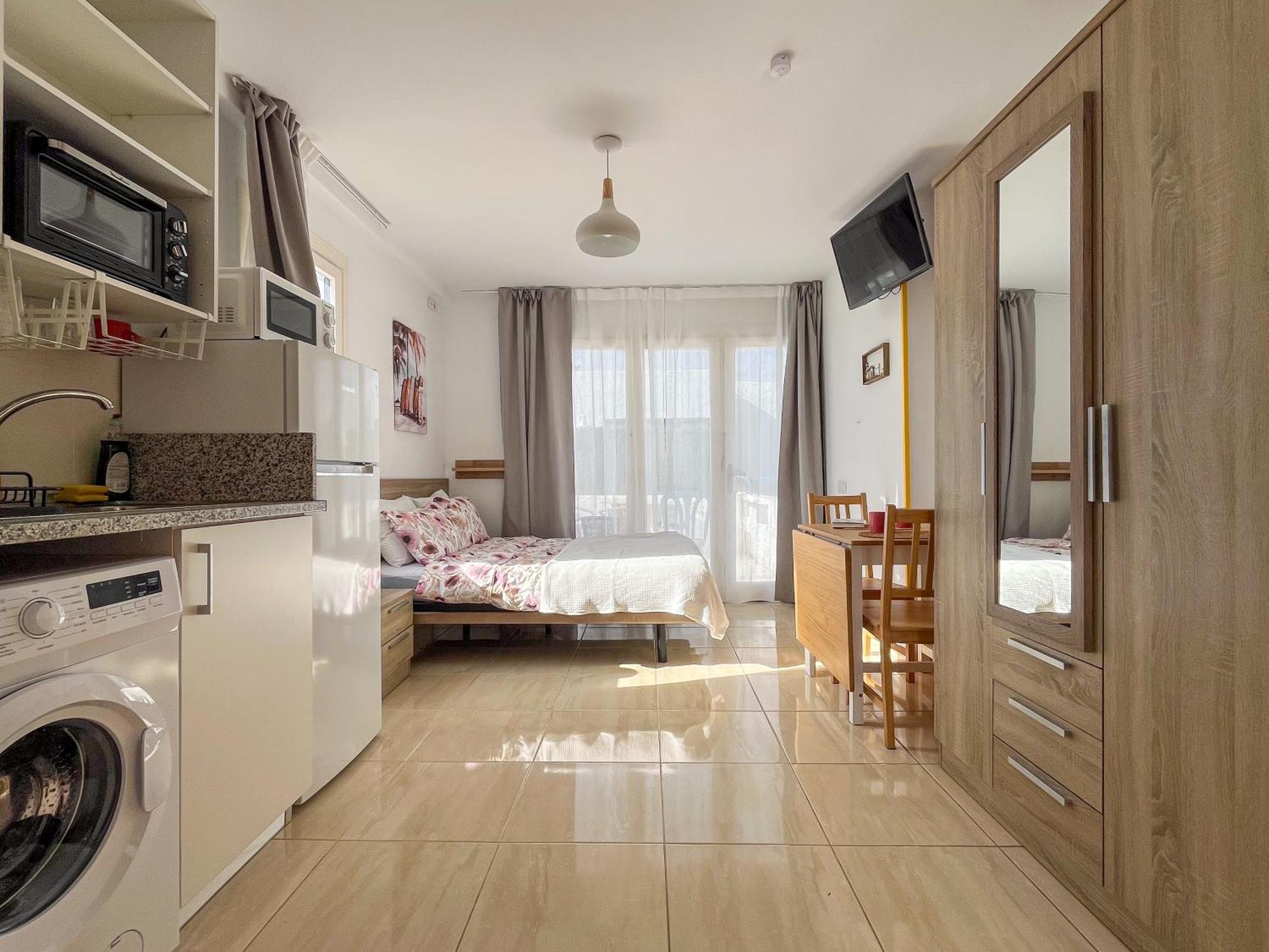 Beachside Studio In Коральео Экстерьер фото