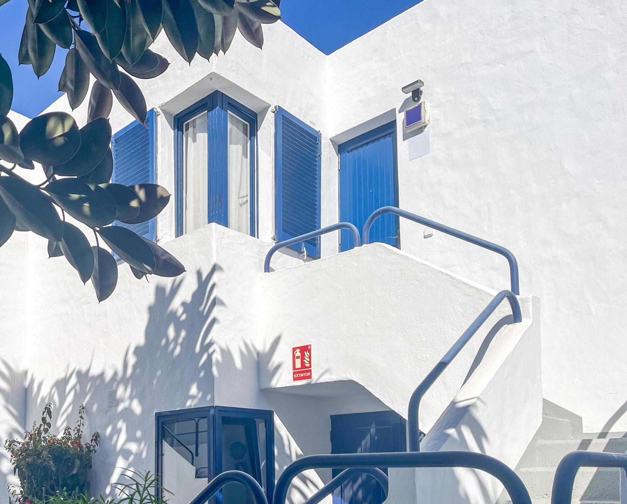 Beachside Studio In Коральео Экстерьер фото